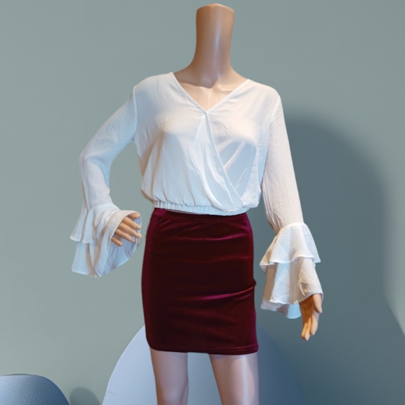 U2B Women's White Flounce Sleeve Sheer Cropped Blouse - Picture 9 of 16